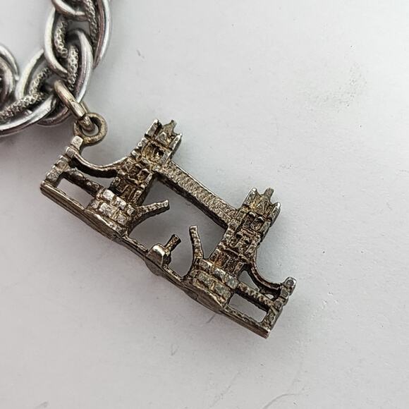 Sterling Silver London Tower Bridge Antique Vintage Bracelet Charm - Picture 1 of 2